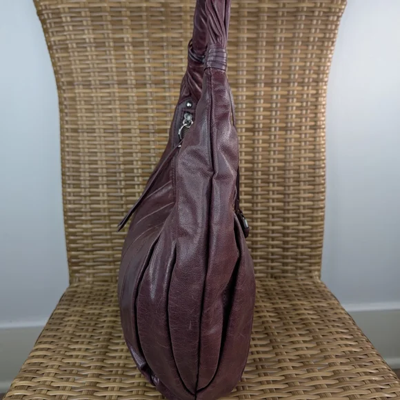 Donald J Pliner Purple Burgundy Soft Leather Hobo Shoulder Bag Purse - Picture 4 of 13